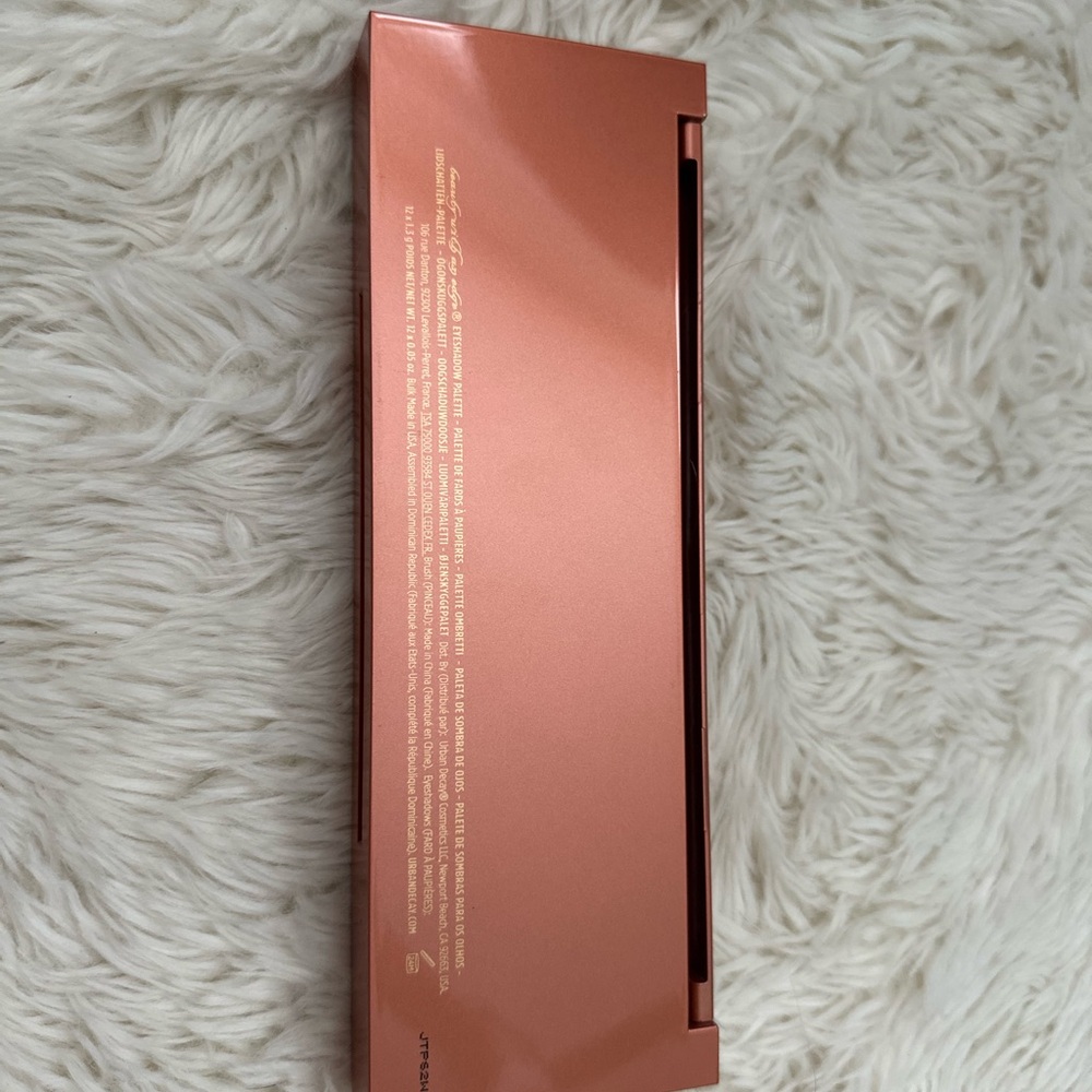 Urban Decay Naked Heat Eyeshadow Palette - Picture 3 of 3